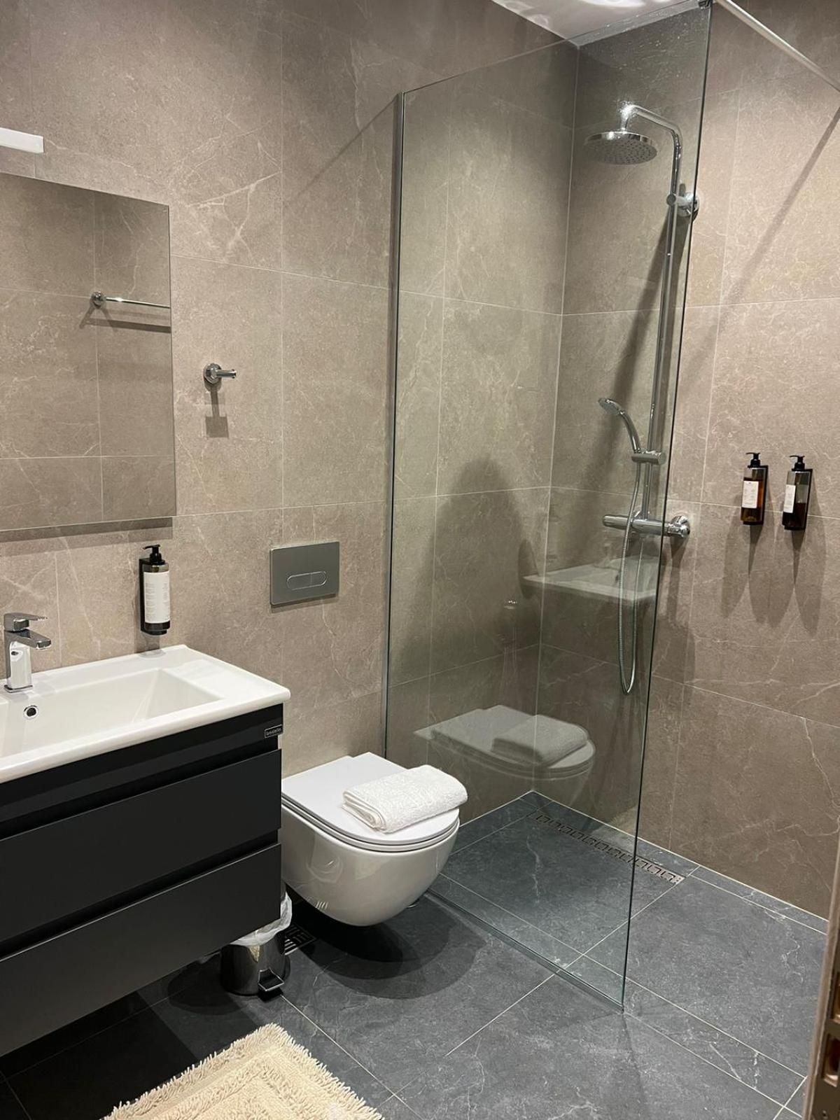 Seaside Apartment Sarande Ngoại thất bức ảnh
